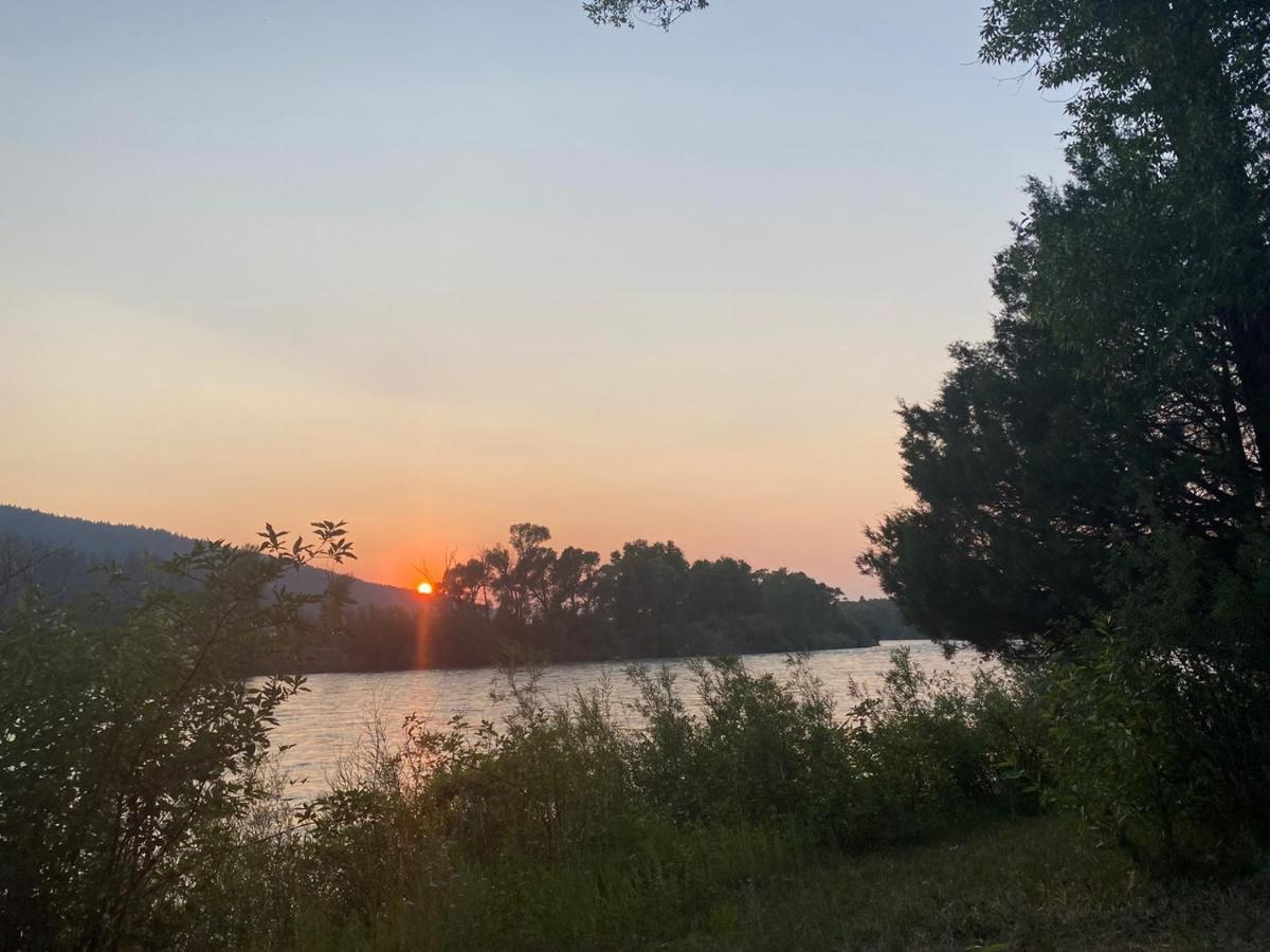 Snake River Glamping Irwin Exterior photo